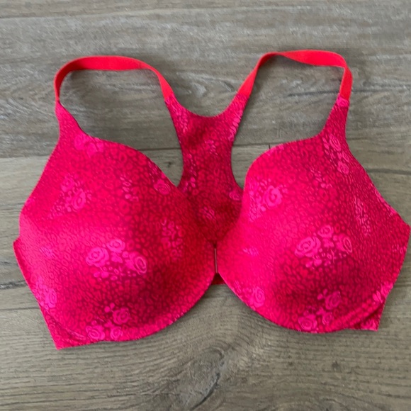 Victoria’s Secret Racerback Demi - Picture 2 of 16